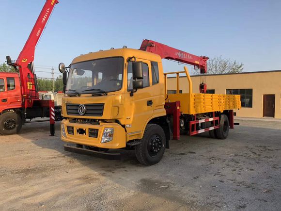 東風(fēng)專底宏昌天馬8噸隨車吊