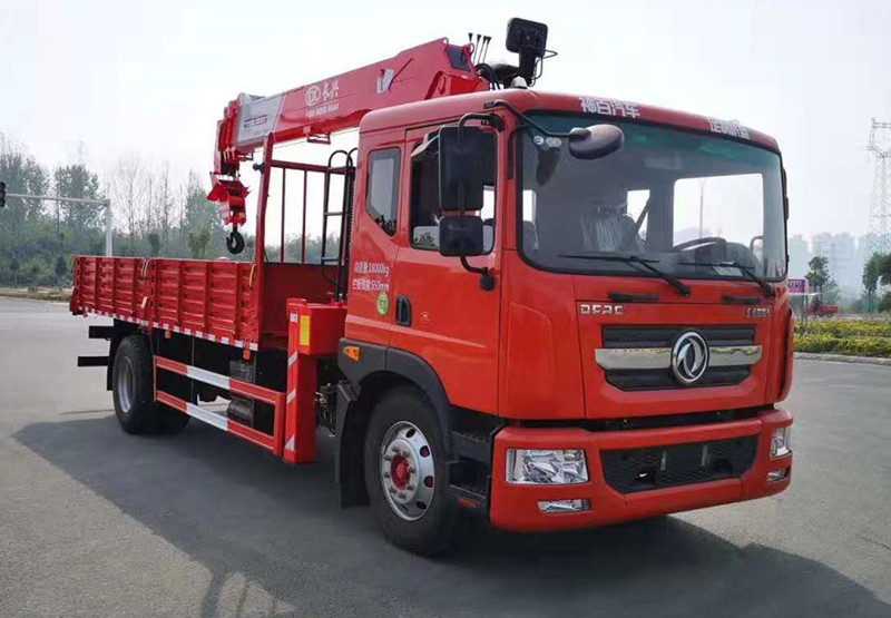 東風(fēng)D9隨車吊(5-8噸吊機)